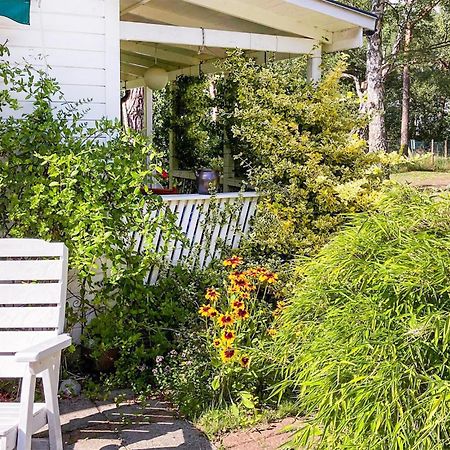 1 Bedroom Amazing Home In Hoellviken Ngoại thất bức ảnh