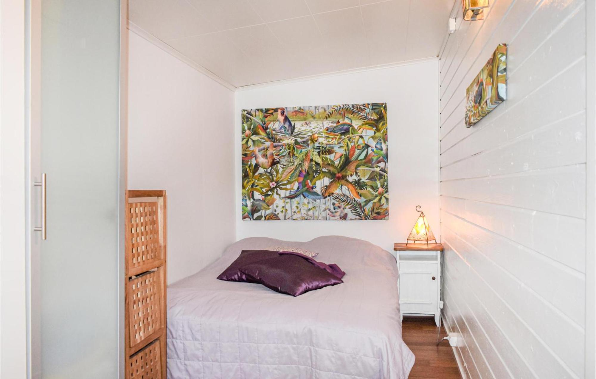 1 Bedroom Amazing Home In Hoellviken Ngoại thất bức ảnh