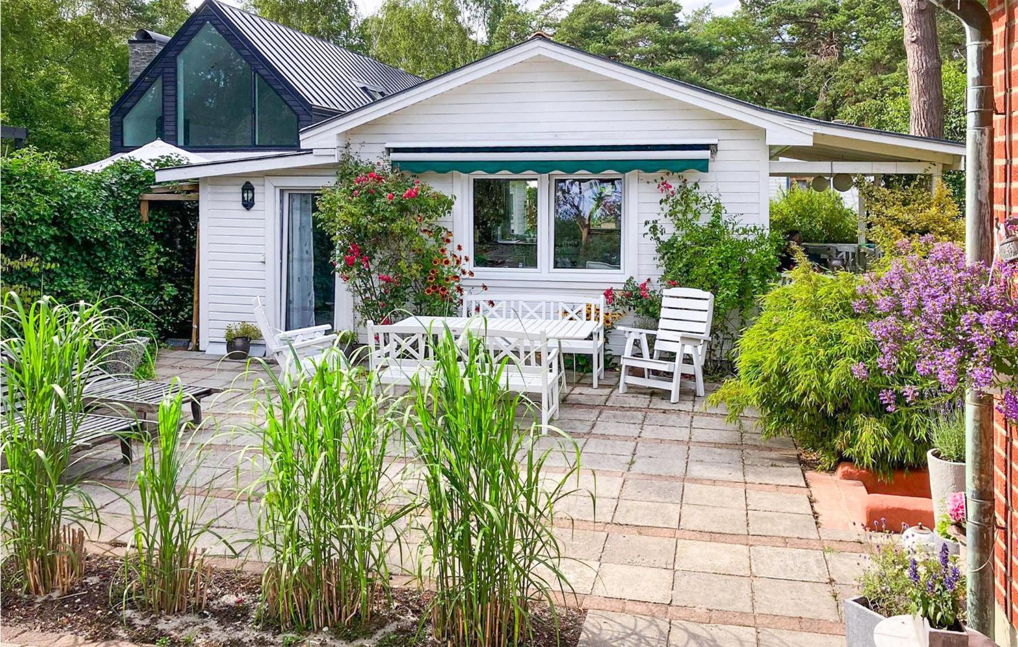 1 Bedroom Amazing Home In Hoellviken Ngoại thất bức ảnh